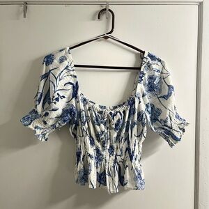 H&M Cottagecore Floral Blue and White Women's Crop Top